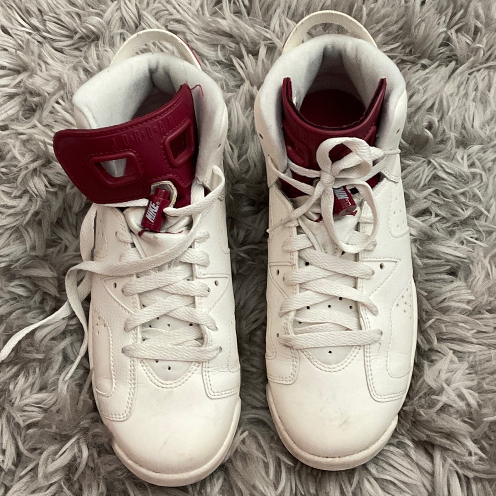 Nike Air Jordan 6 Retro "Maroon” GS size 7Y w box
